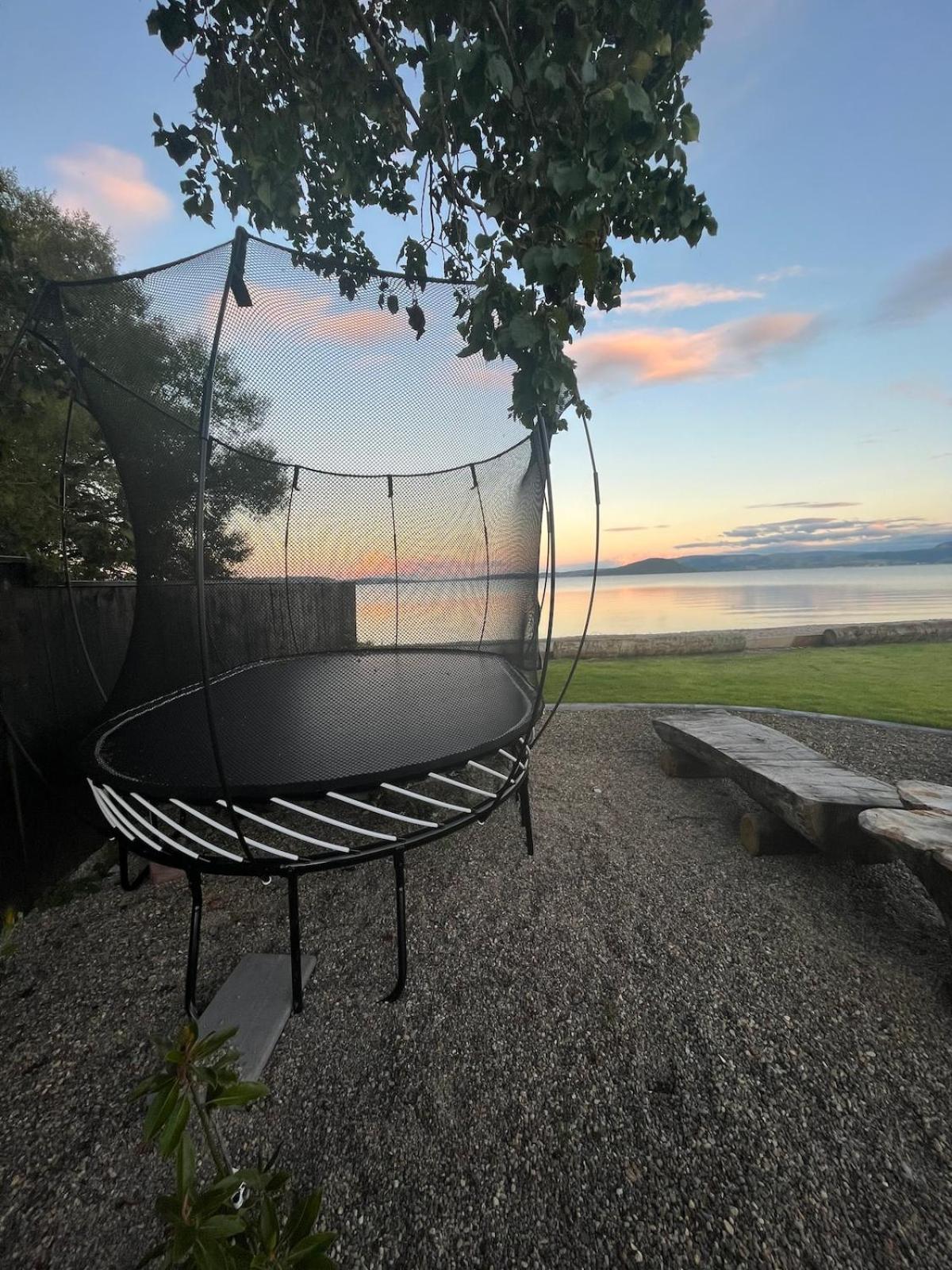 Jandals & Joy Lakefront Retreat Rotorua Exteriör bild
