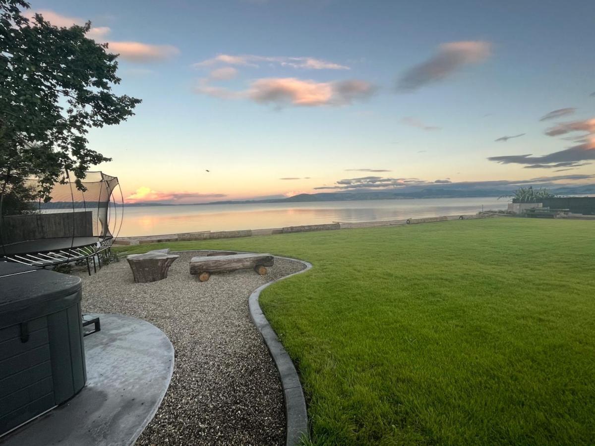 Jandals & Joy Lakefront Retreat Rotorua Exteriör bild